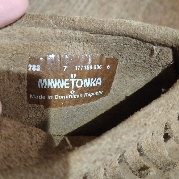 Minnetonka Moccasins Size 7.  316GW3 - Picture 3 of 7